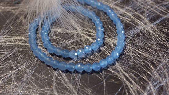 Picture of Jade Hellblau facettiert, 6mm